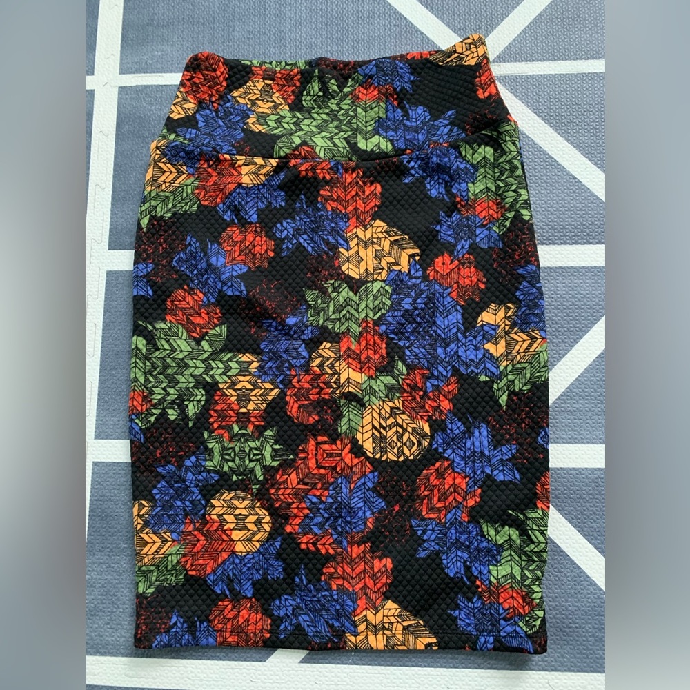 EUC size extra small Cassie Pencil skirt from Lularoe